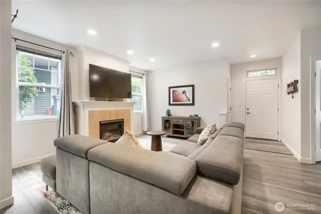 Property photo for 1500 S 18th Street #f102, Renton photo 4