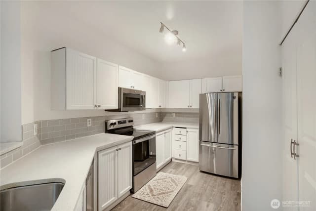 Property photo for 1500 S 18th Street #f102, Renton photo 5