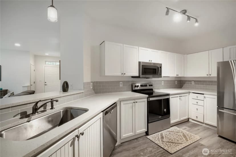 Property photo for 1500 S 18th Street #f102, Renton photo 6