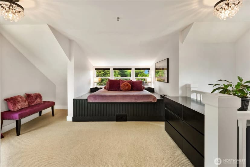 Property photo for 2628 46th Avenue Sw, Seattle photo 19
