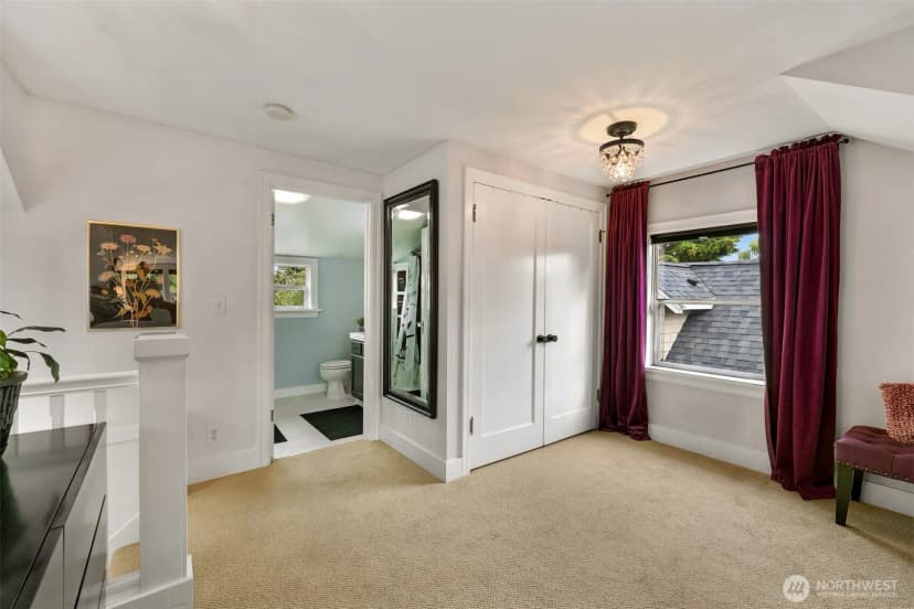Property photo for 2628 46th Avenue Sw, Seattle photo 20