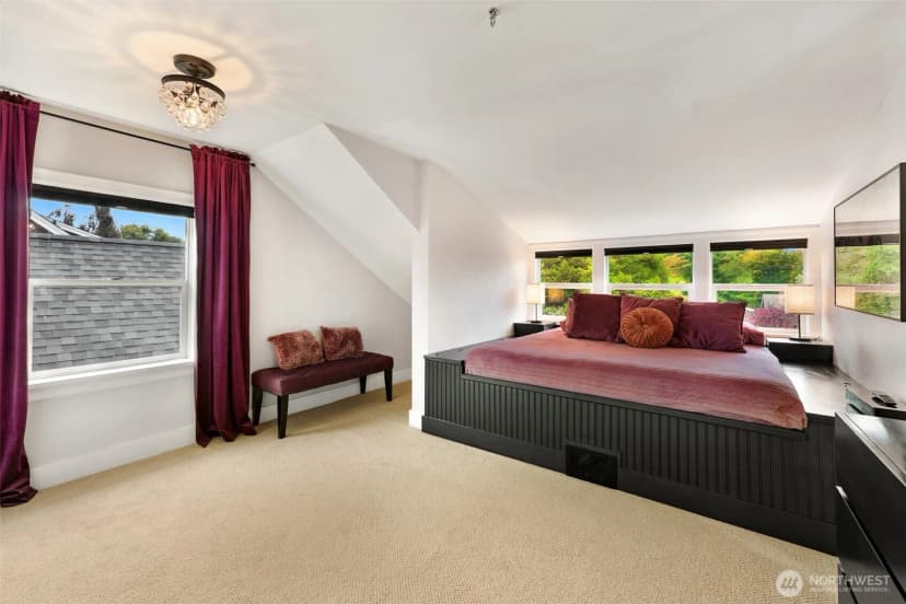 Property photo for 2628 46th Avenue Sw, Seattle photo 17