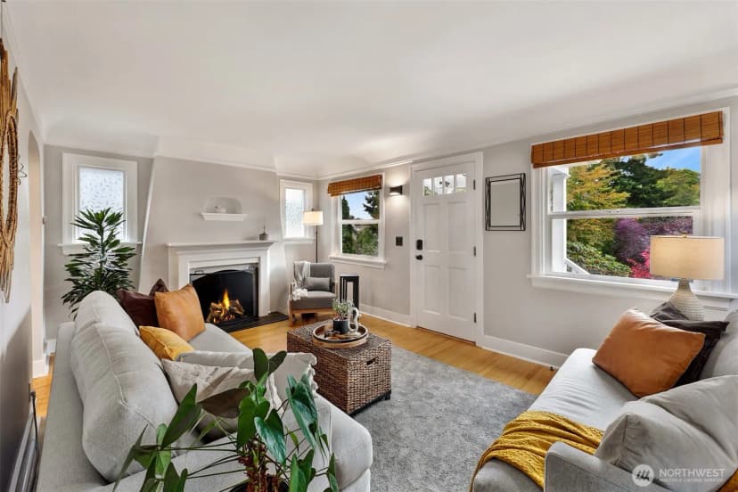 Property photo for 2628 46th Avenue Sw, Seattle photo 6