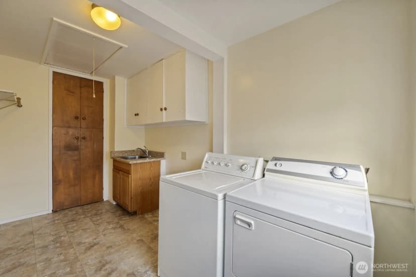 Property photo for 8216 21st Avenue Ne, Seattle photo 15