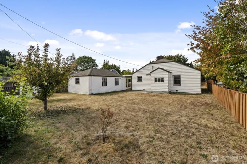 Property photo for 8216 21st Avenue Ne, Seattle photo 18