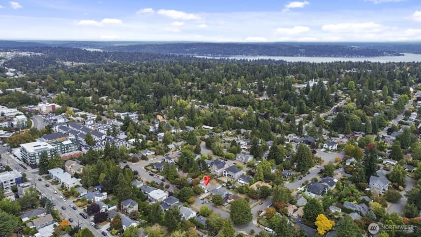 Property photo for 8216 21st Avenue Ne, Seattle photo 32