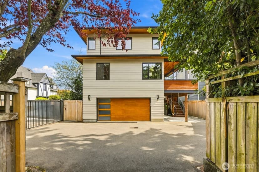 Property photo for 3715 Cascadia Avenue S, Seattle photo 32