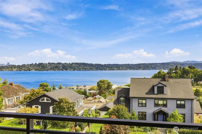 Property photo for 3715 Cascadia Avenue S, Seattle photo 3