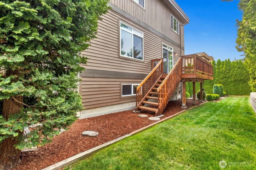 Property photo for 10220 Ne 64th Street, Kirkland photo 36