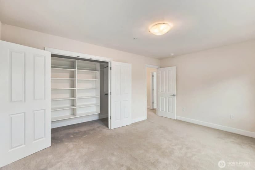 Property photo for 10220 Ne 64th Street, Kirkland photo 19