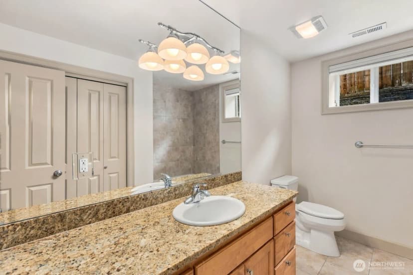 Property photo for 10220 Ne 64th Street, Kirkland photo 32