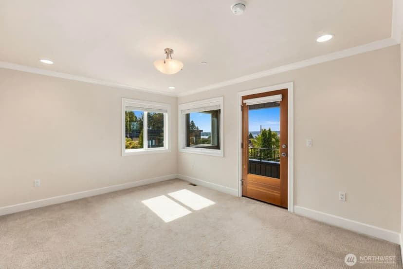 Property photo for 10220 Ne 64th Street, Kirkland photo 29