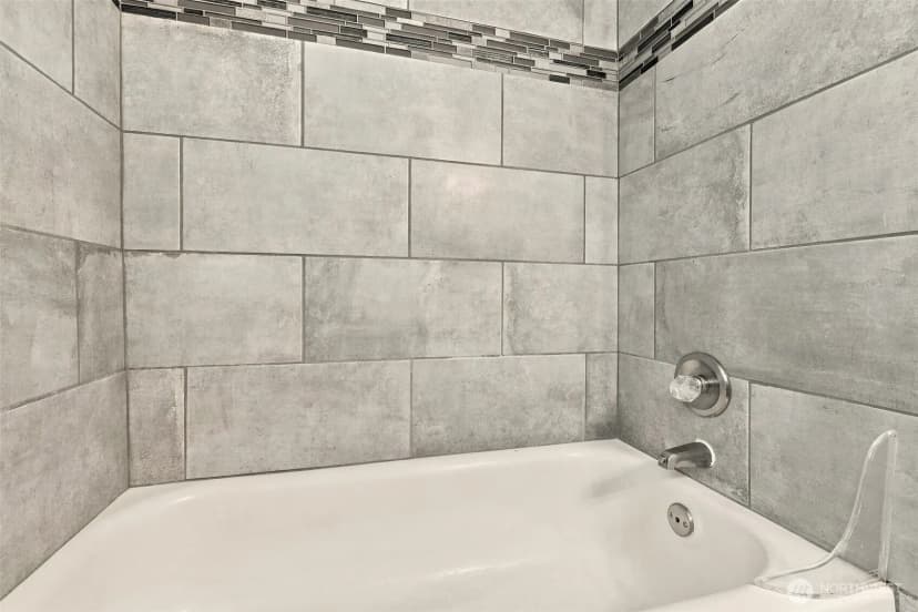 Property photo for 3722 27th Place W #201, Seattle photo 25