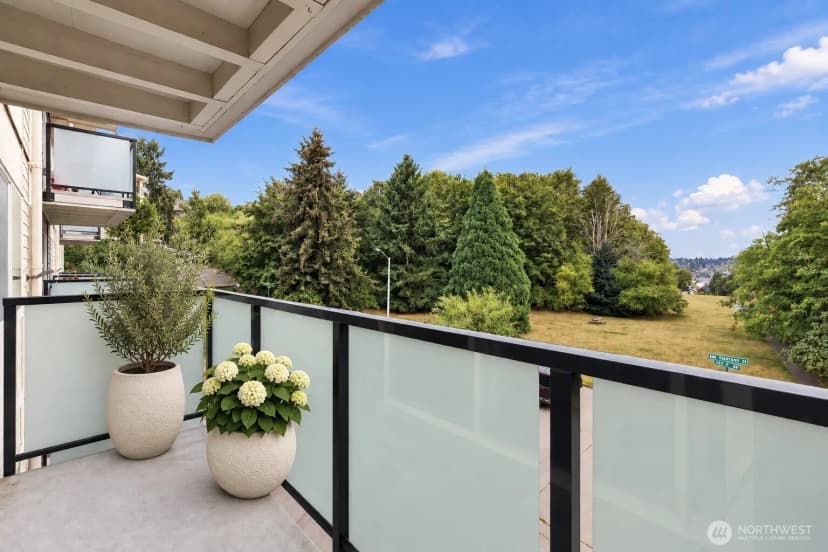 Property photo for 3722 27th Place W #201, Seattle photo 34