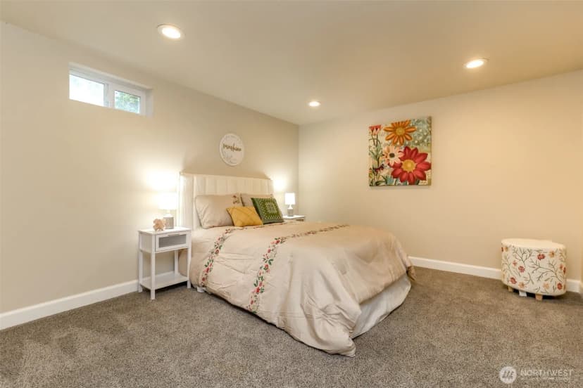 Property photo for 9810 119th Street Sw, Lakewood photo 38
