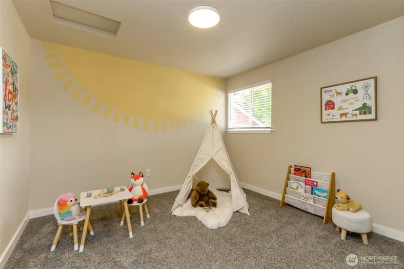Property photo for 9810 119th Street Sw, Lakewood photo 30