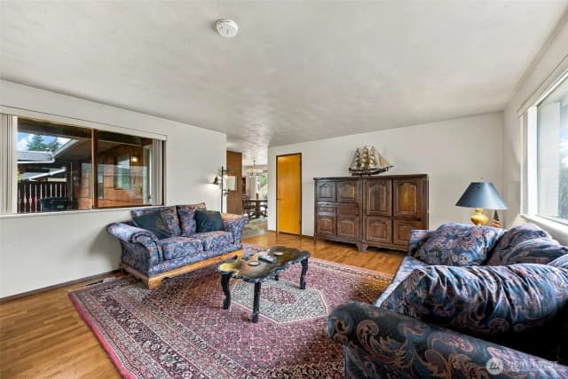 Property photo for 8914 Hipkins Road Sw, Lakewood photo 4