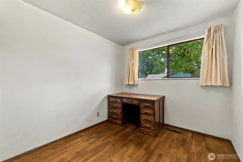 Property photo for 8914 Hipkins Road Sw, Lakewood photo 13