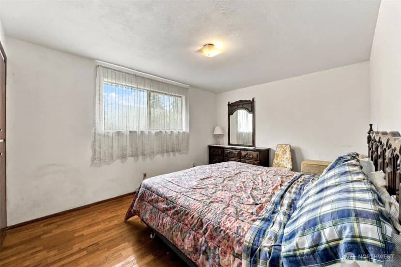 Property photo for 8914 Hipkins Road Sw, Lakewood photo 9