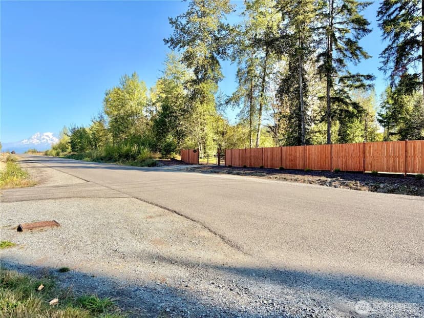 Property photo for 716 390th Street, Roy
