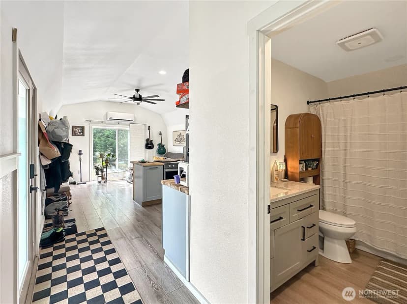 Property photo for 716 390th Street, Roy photo 10