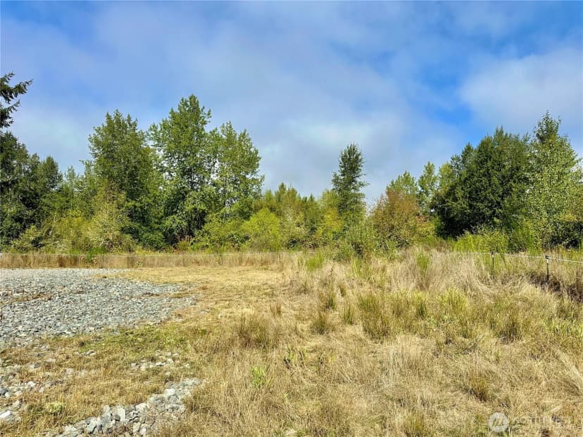 Property photo for 716 390th Street, Roy photo 17