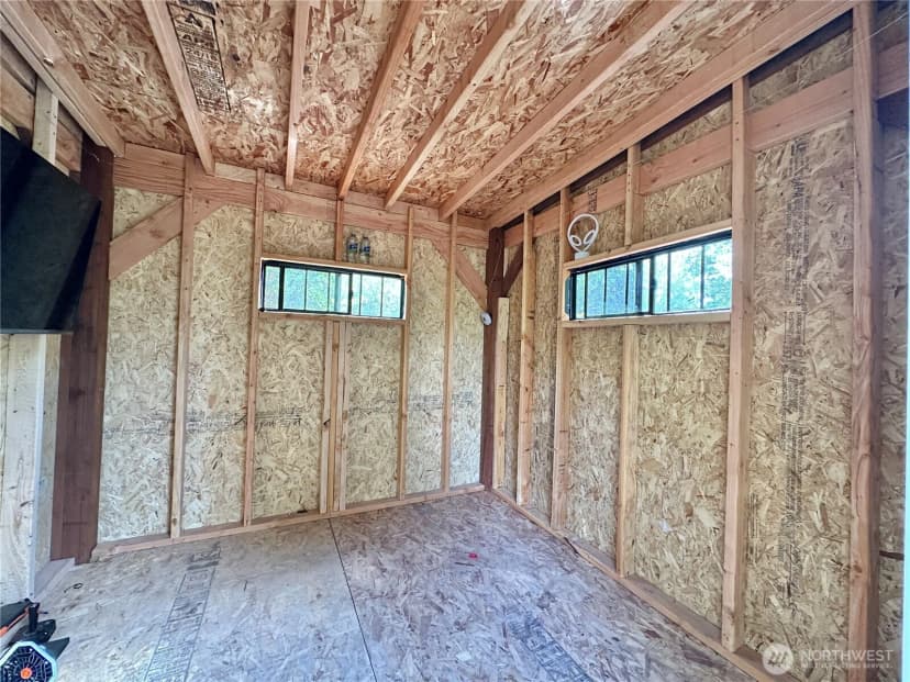 Property photo for 716 390th Street, Roy photo 28