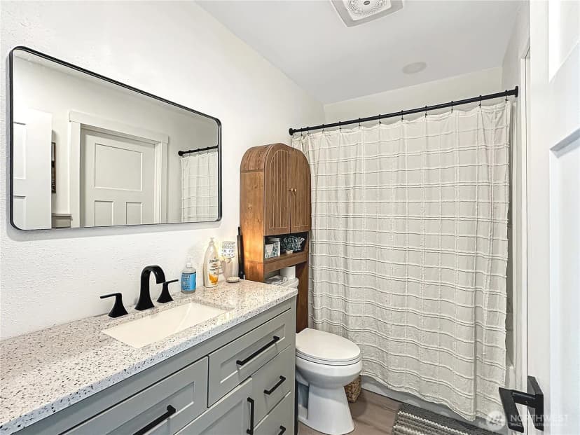 Property photo for 716 390th Street, Roy photo 11