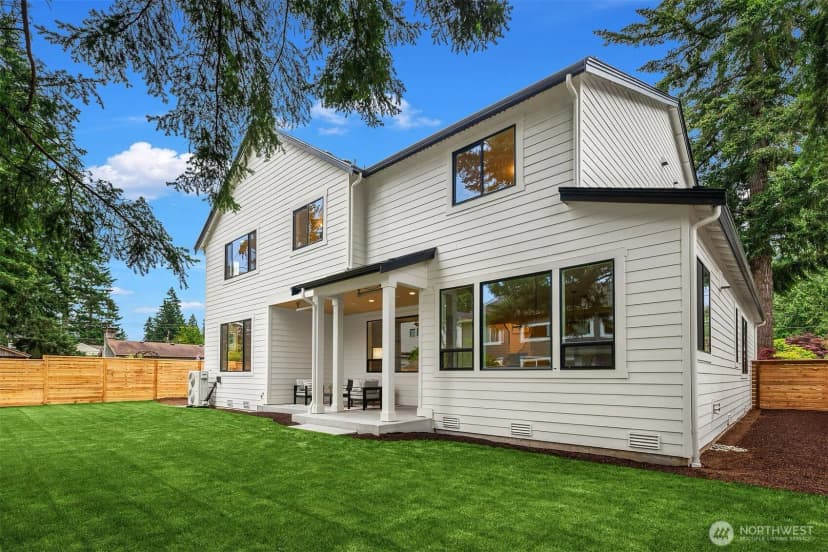 Property photo for 816 165th Avenue Ne, Bellevue photo 36