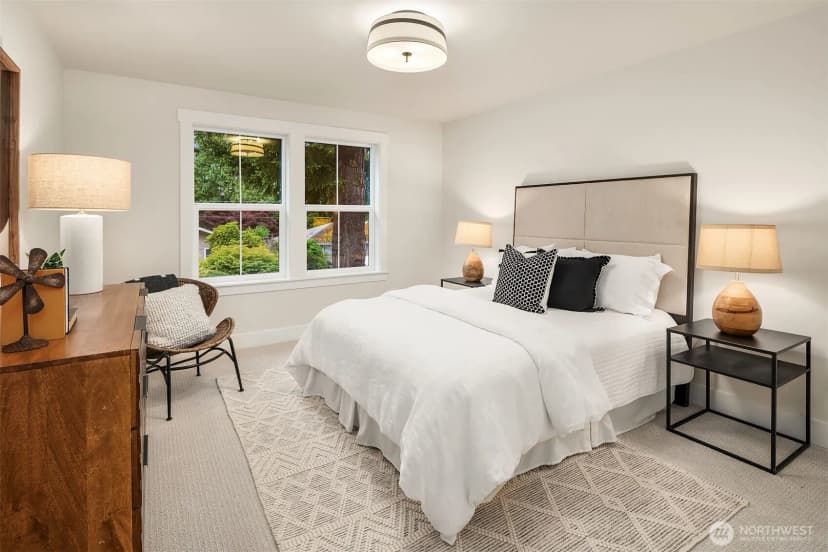 Property photo for 816 165th Avenue Ne, Bellevue photo 30
