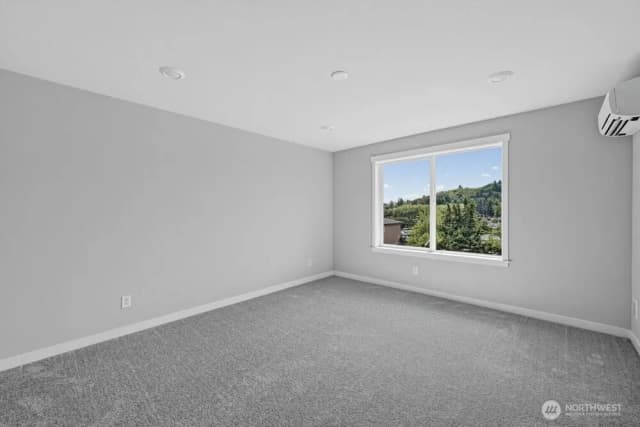 Property photo for 13202 Ne 127th Court #d, Kirkland photo 5