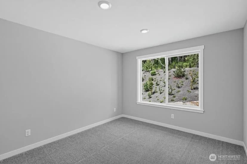 Property photo for 13202 Ne 127th Court #d, Kirkland photo 8