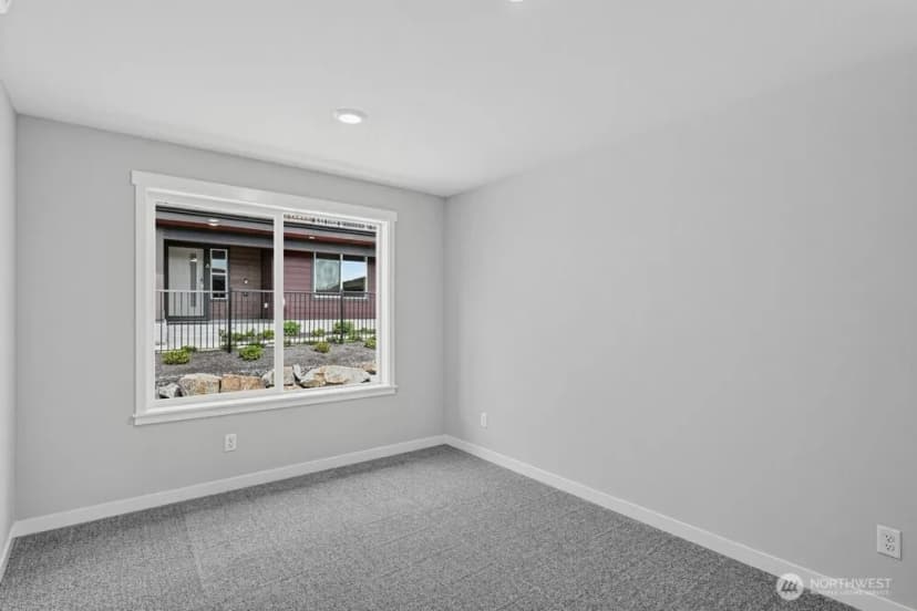 Property photo for 13202 Ne 127th Court #d, Kirkland photo 11
