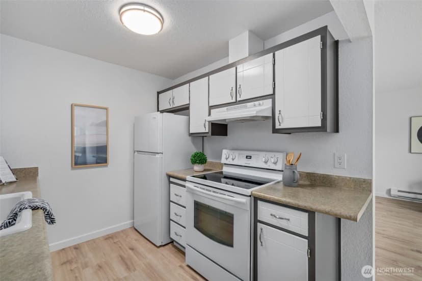 Property photo for 8747 Phinney Avenue N #12, Seattle photo 14