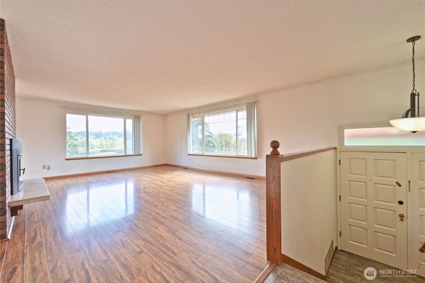 Property photo for 6921 12th Street E, Tacoma photo 5