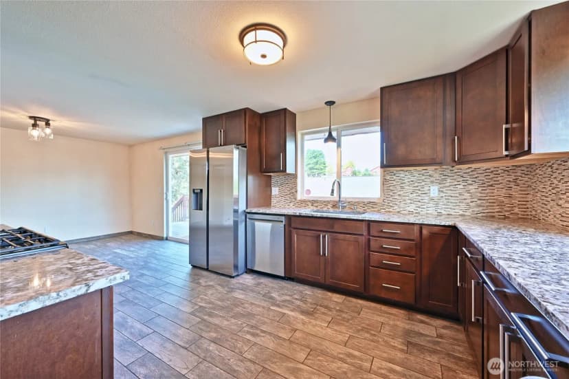 Property photo for 6921 12th Street E, Tacoma photo 13