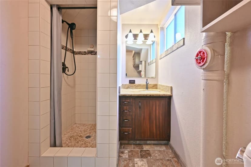 Property photo for 6921 12th Street E, Tacoma photo 31