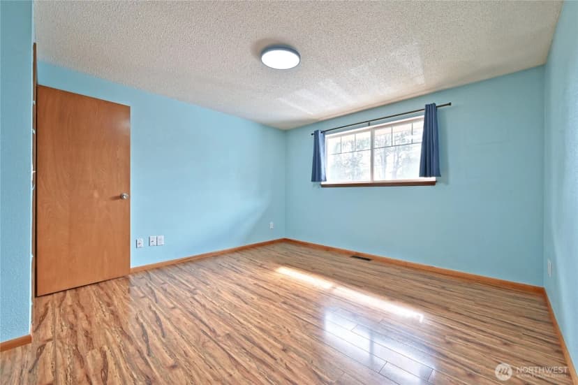 Property photo for 6921 12th Street E, Tacoma photo 15