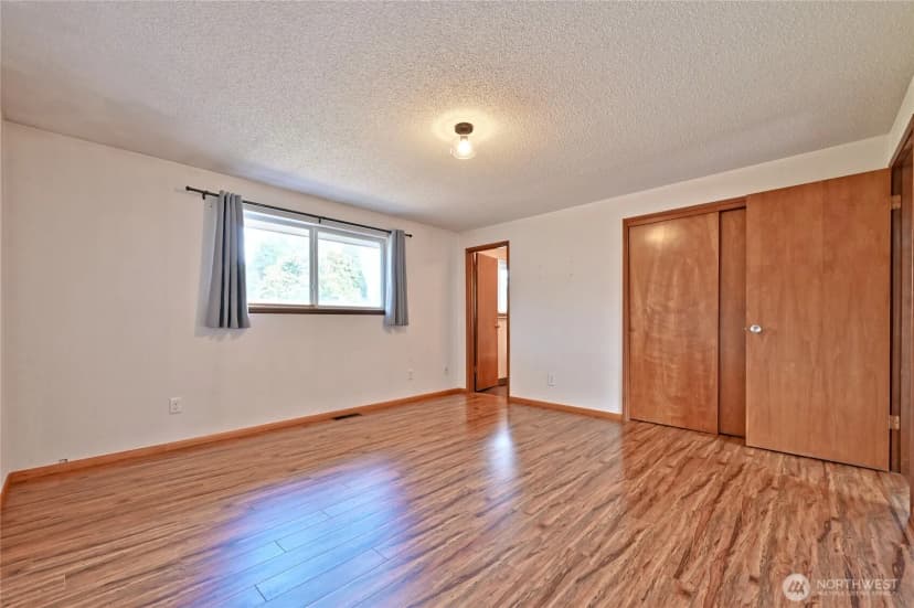 Property photo for 6921 12th Street E, Tacoma photo 21