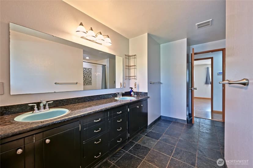 Property photo for 6921 12th Street E, Tacoma photo 20