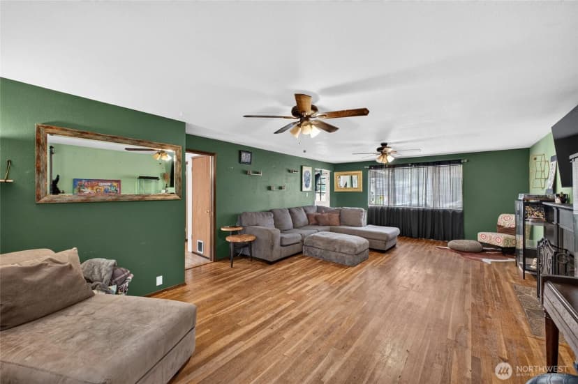 Property photo for 26523 Manchester Avenue, Kent photo 5