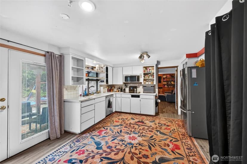 Property photo for 26523 Manchester Avenue, Kent photo 8