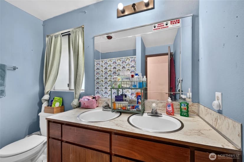 Property photo for 26523 Manchester Avenue, Kent photo 18