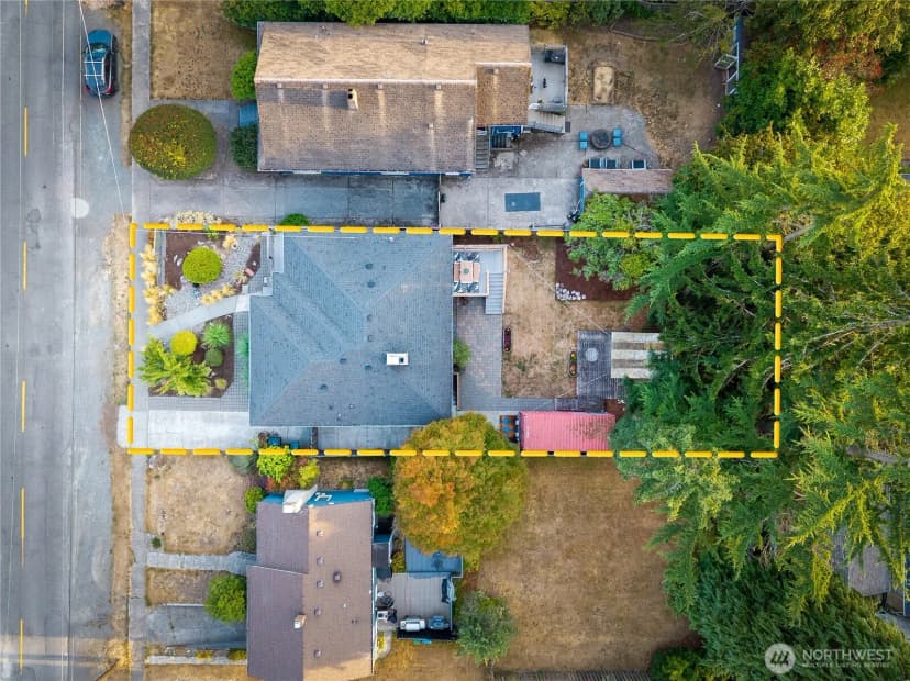 Property photo for 12015 Dayton Avenue N, Seattle photo 31