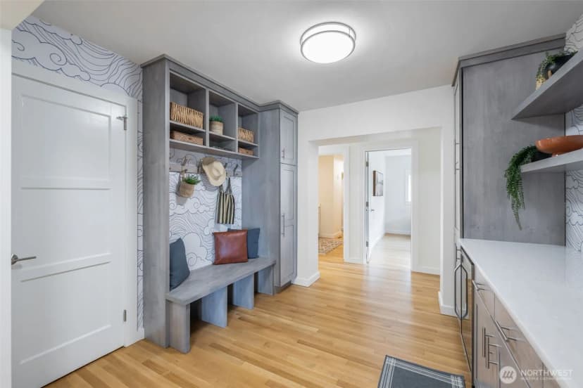 Property photo for 1908 29th Avenue W, Seattle photo 16