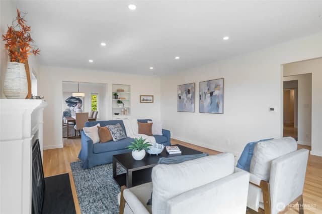 Property photo for 1908 29th Avenue W, Seattle photo 5