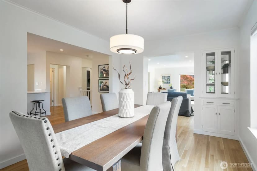 Property photo for 1908 29th Avenue W, Seattle photo 6