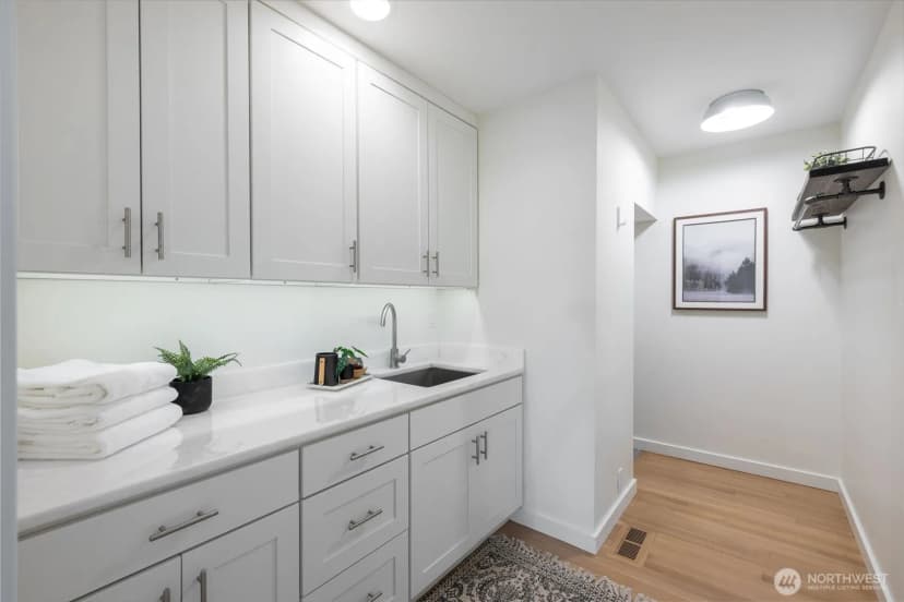 Property photo for 1908 29th Avenue W, Seattle photo 31