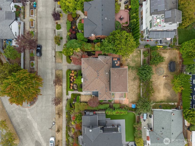 Property photo for 1908 29th Avenue W, Seattle photo 36