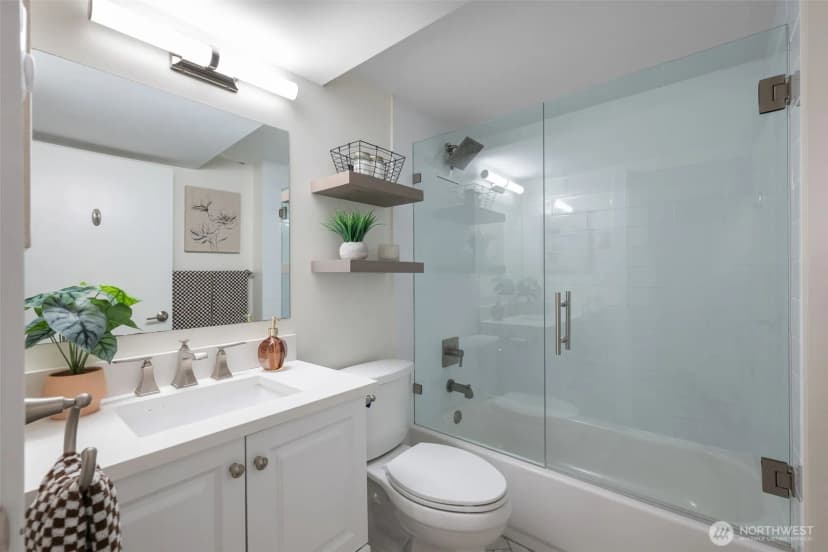 Property photo for 1908 29th Avenue W, Seattle photo 32